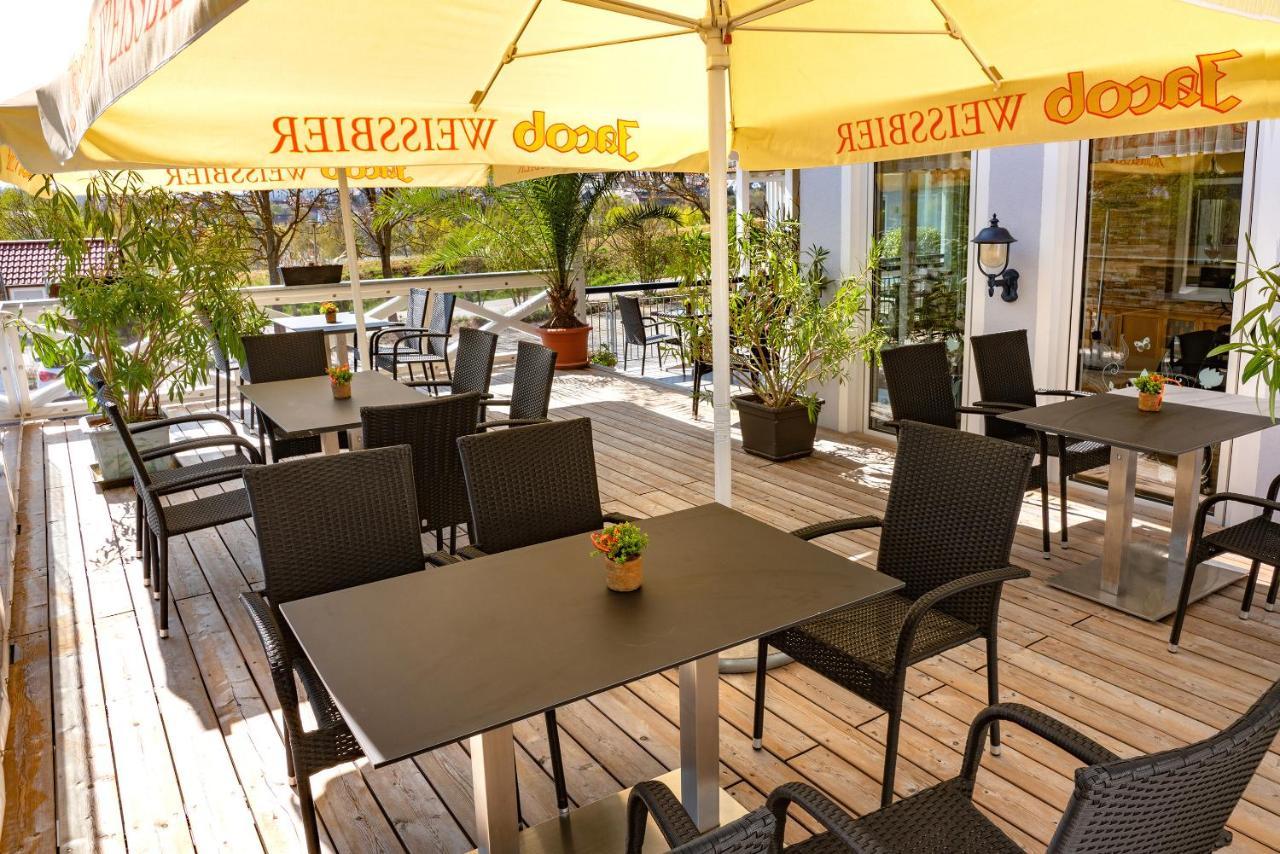 Donau-Hotel Sinzing Buitenkant foto
