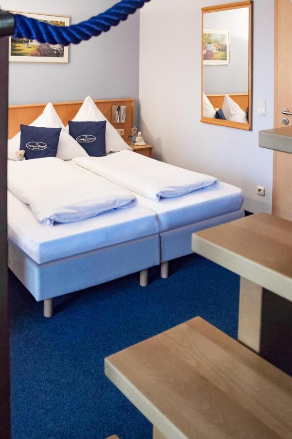 Donau-Hotel Sinzing Buitenkant foto